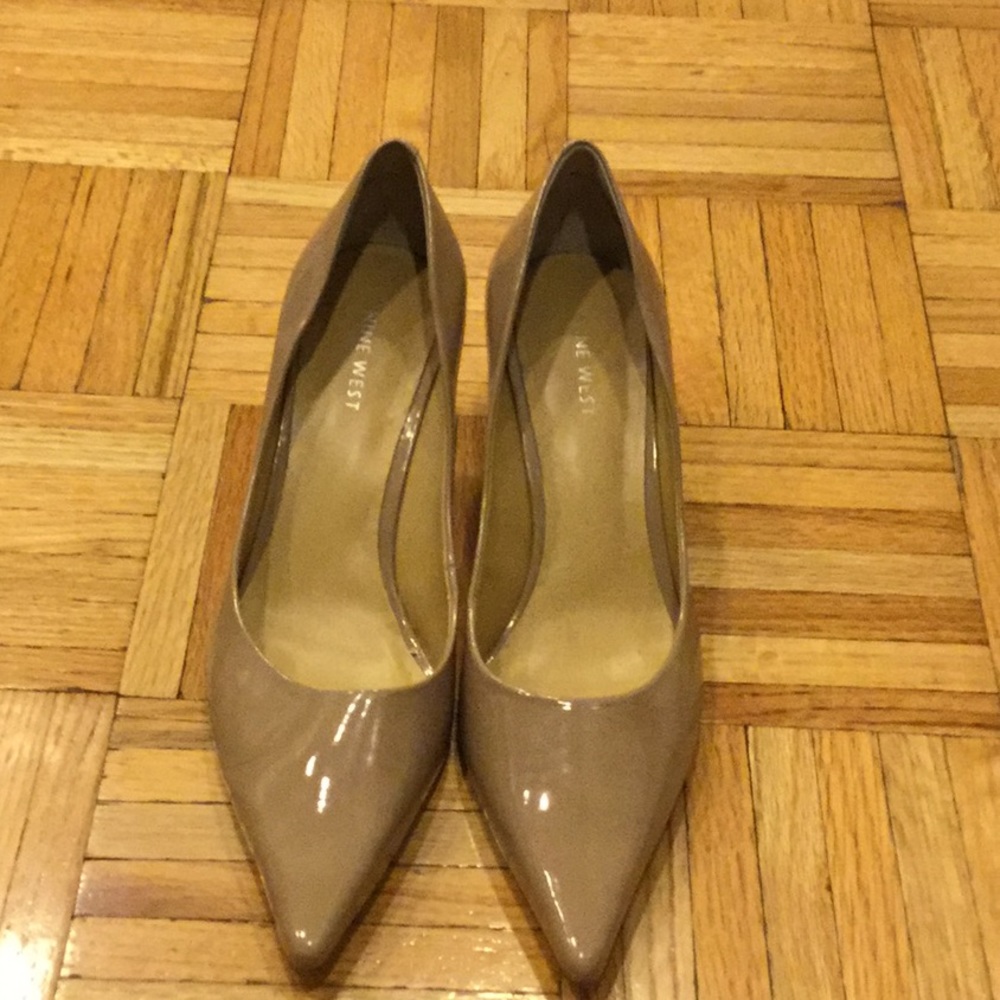 NineWest nude pumps.
